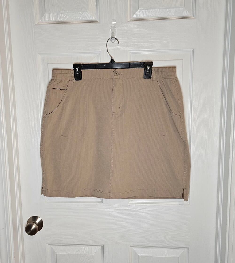 Tilley Women’s XL Performance Skort Tan Khaki Stretch Outdoor Hiking Golf